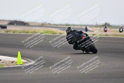 media/Apr-18-2025-TrackDaz (Fri) [[45f5874c44]]/C Group/Session 2 (Turn 10)/